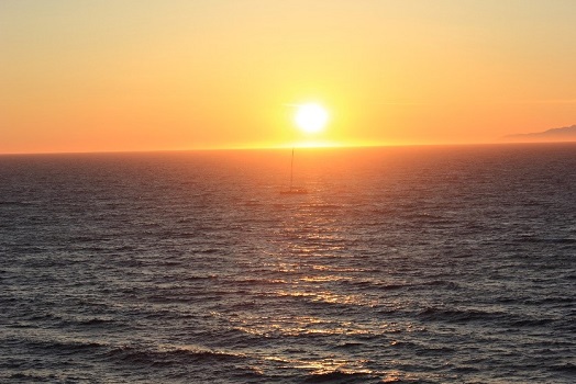 Abbildung 21: Sonnenuntergang mit Segelschiff.